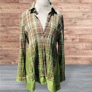 Chic Green Plaid Button Down Shirt